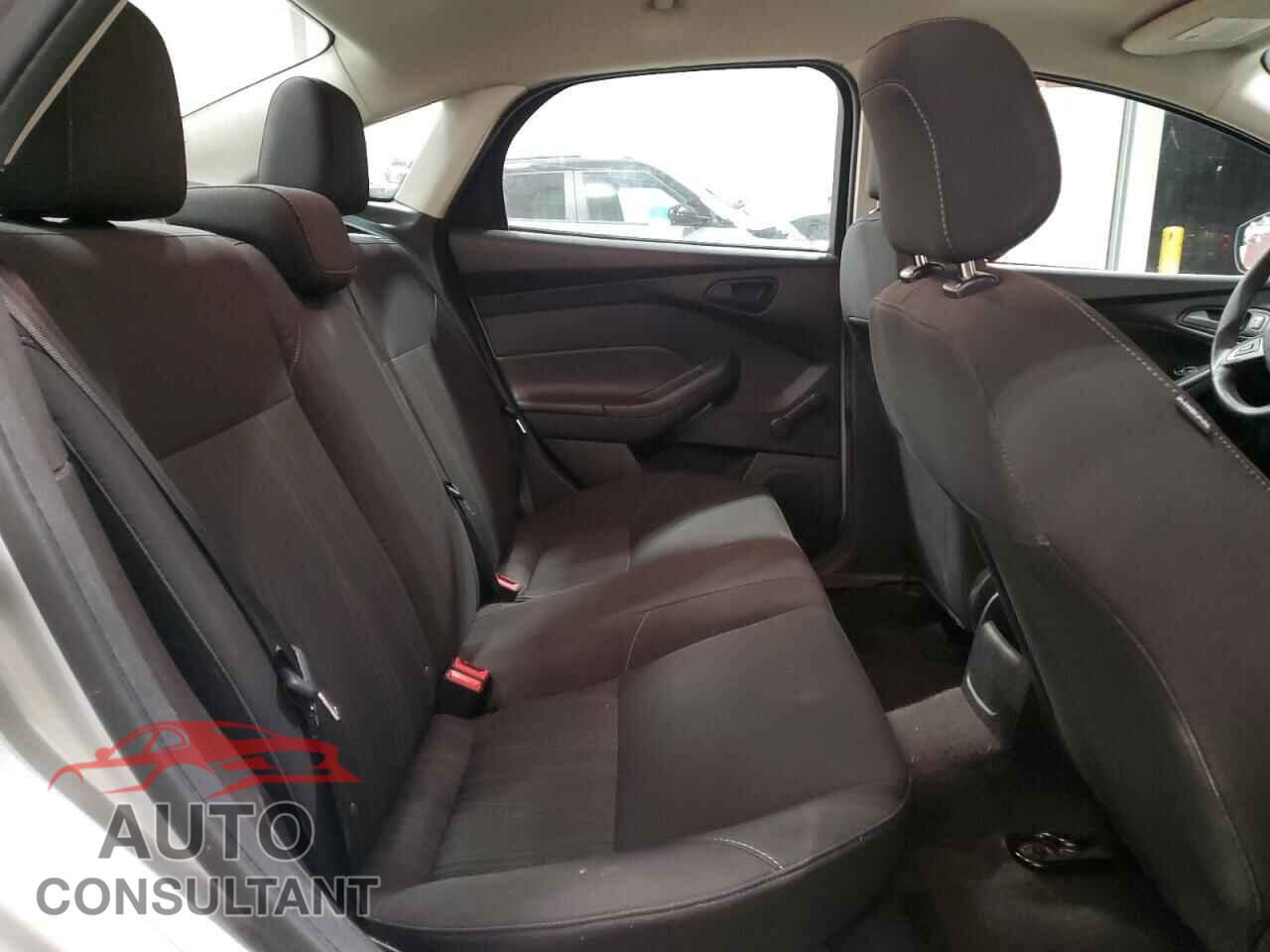 FORD FOCUS 2016 - 1FADP3E21GL383776