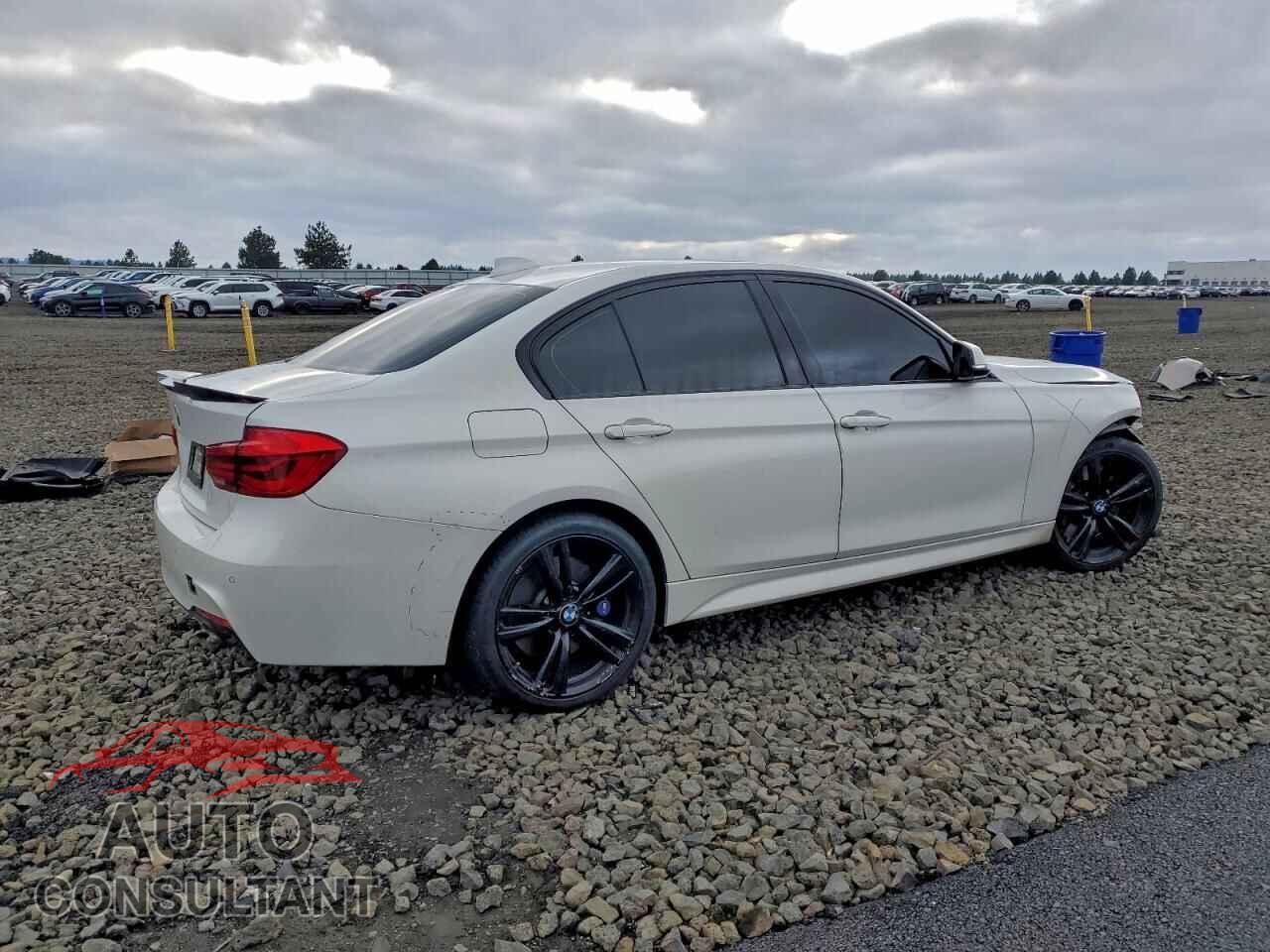 BMW 3 SERIES 2017 - WBA8B7C30HA190168