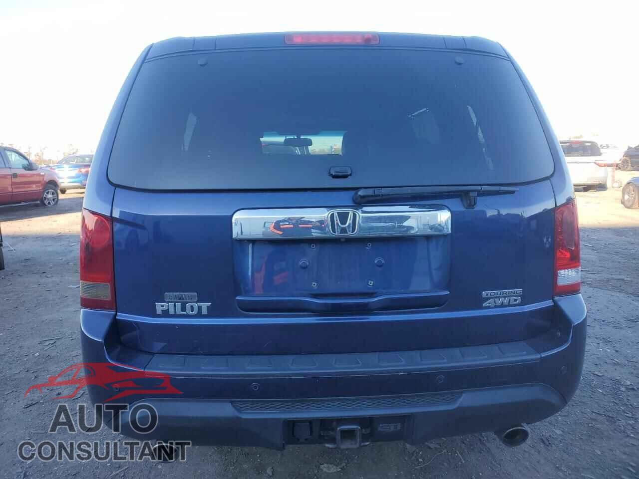 HONDA PILOT 2013 - 5FNYF4H98DB010682