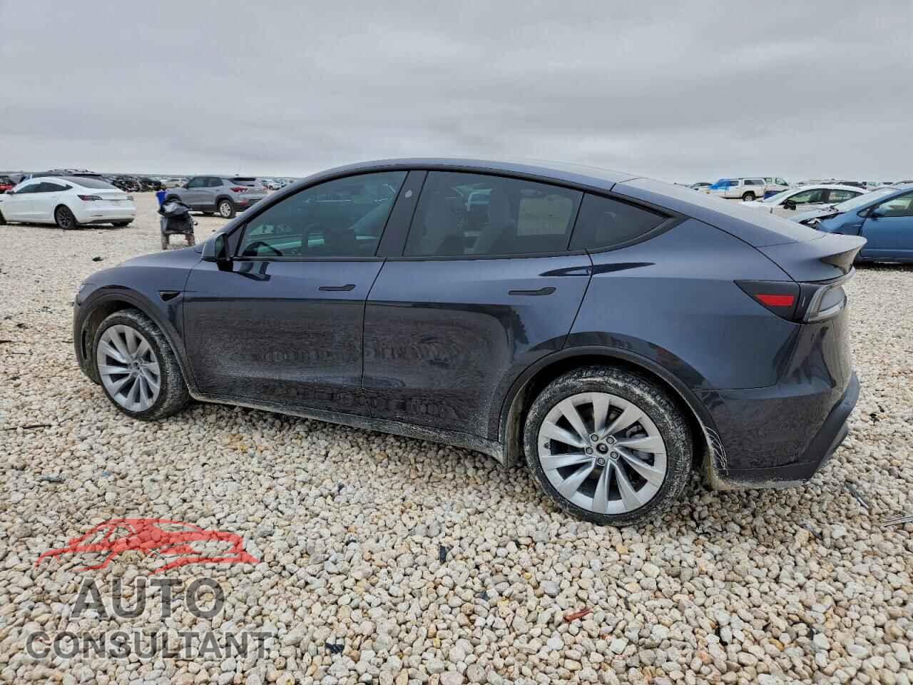 TESLA MODEL Y 2026 - 7SAYGDEE1TA465788