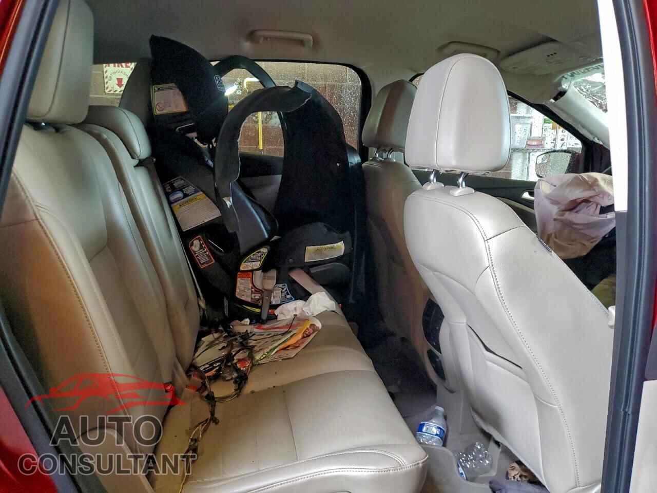 FORD ESCAPE 2016 - 1FMCU0J94GUC12204