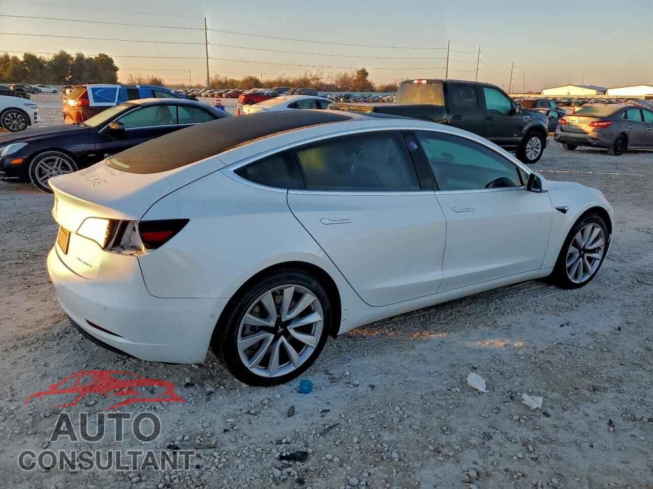 TESLA MODEL 3 2019 - 5YJ3E1EB3KF451023