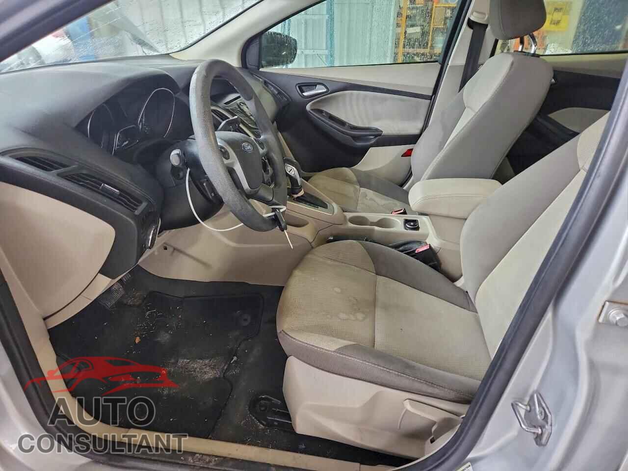 FORD FOCUS 2012 - 1FAHP3F20CL327466