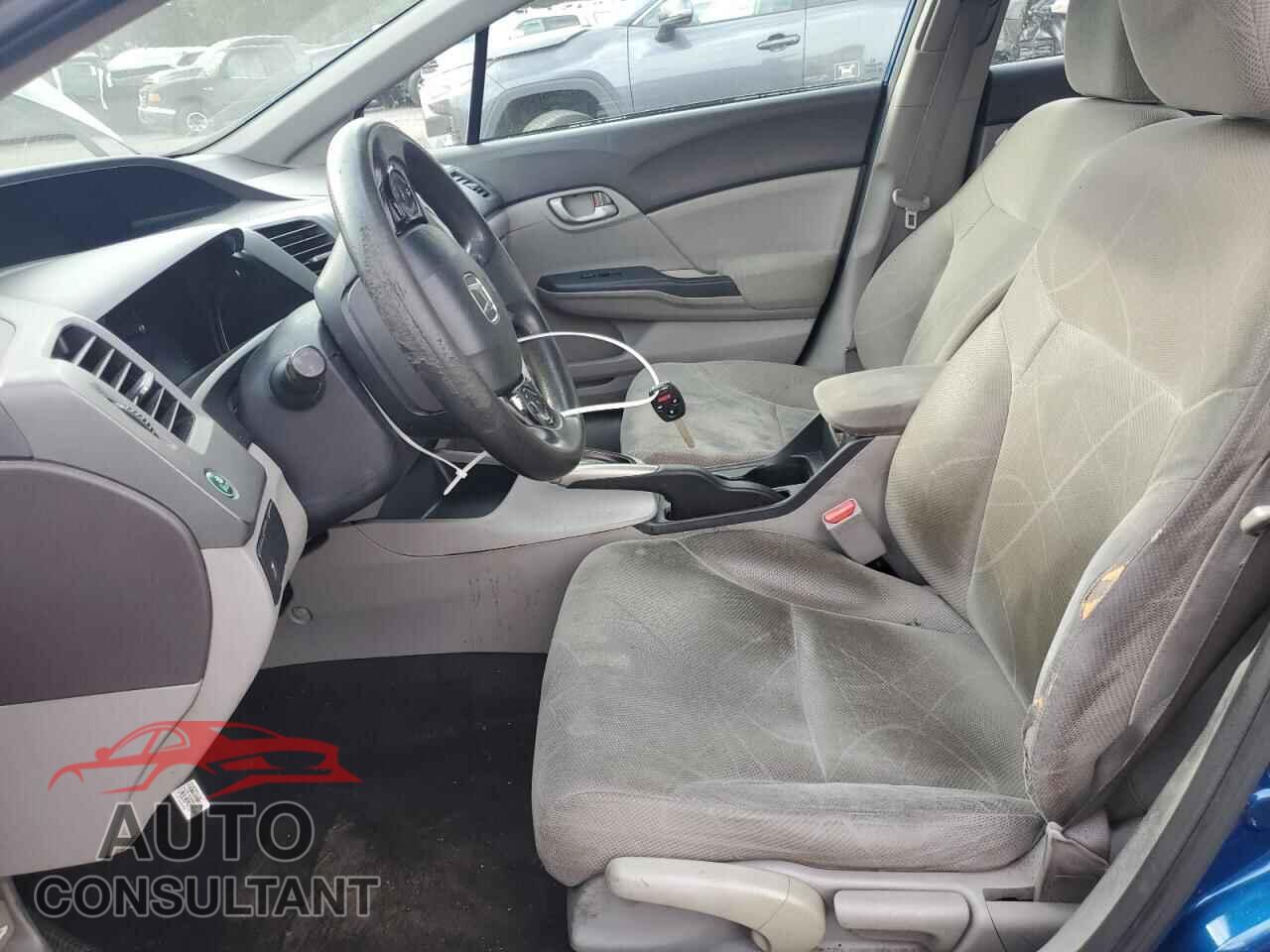 HONDA CIVIC 2012 - 2HGFB2F53CH505115