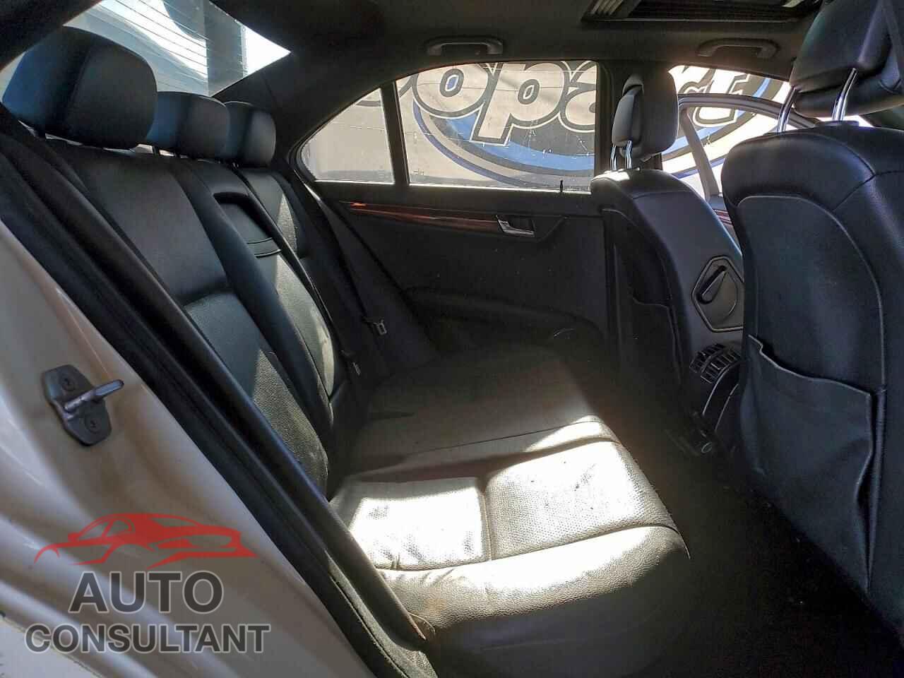 MERCEDES-BENZ C-CLASS 2010 - WDDGF5EBXAR125983