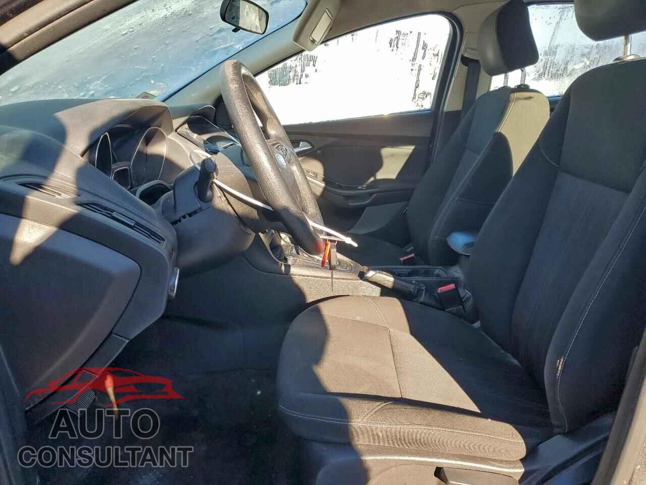 FORD FOCUS 2015 - 1FADP3F21FL277504