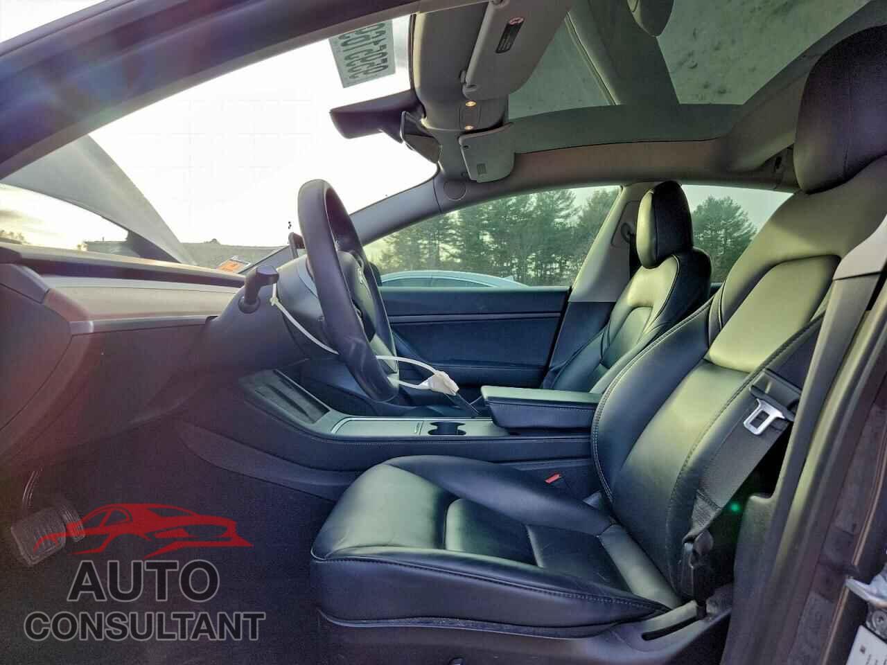 TESLA MODEL 3 2021 - 5YJ3E1EA0MF925732