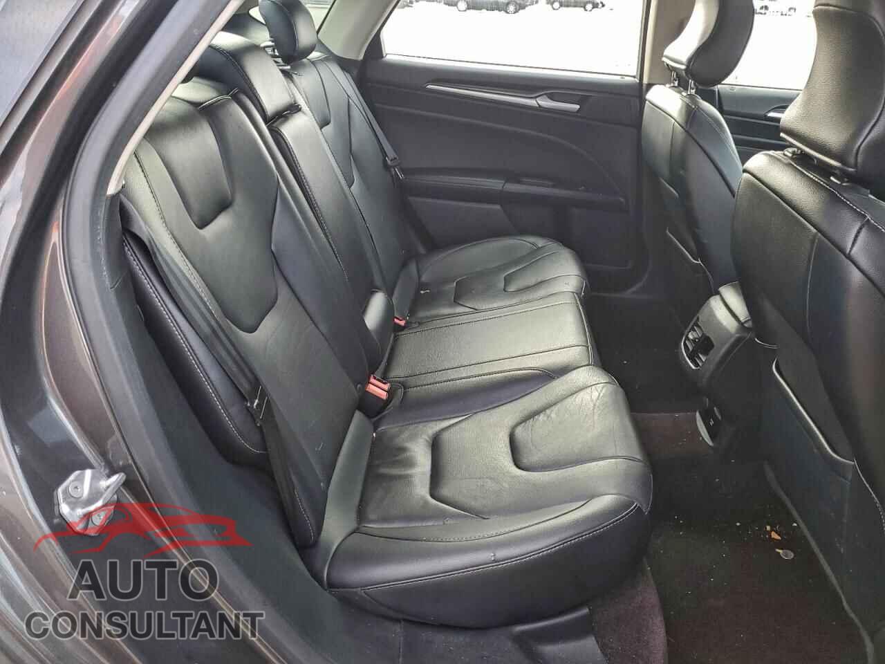FORD FUSION 2017 - 3FA6P0SU0HR105161