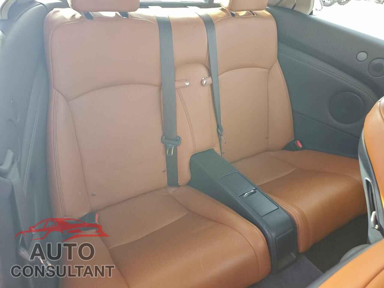 LEXUS IS 2011 - JTHFF2C21B2520764