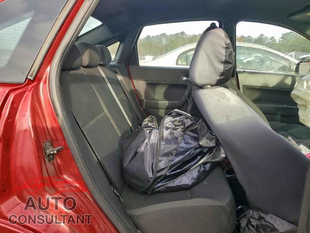FORD FOCUS 2010 - 1FAHP3GN3AW245378