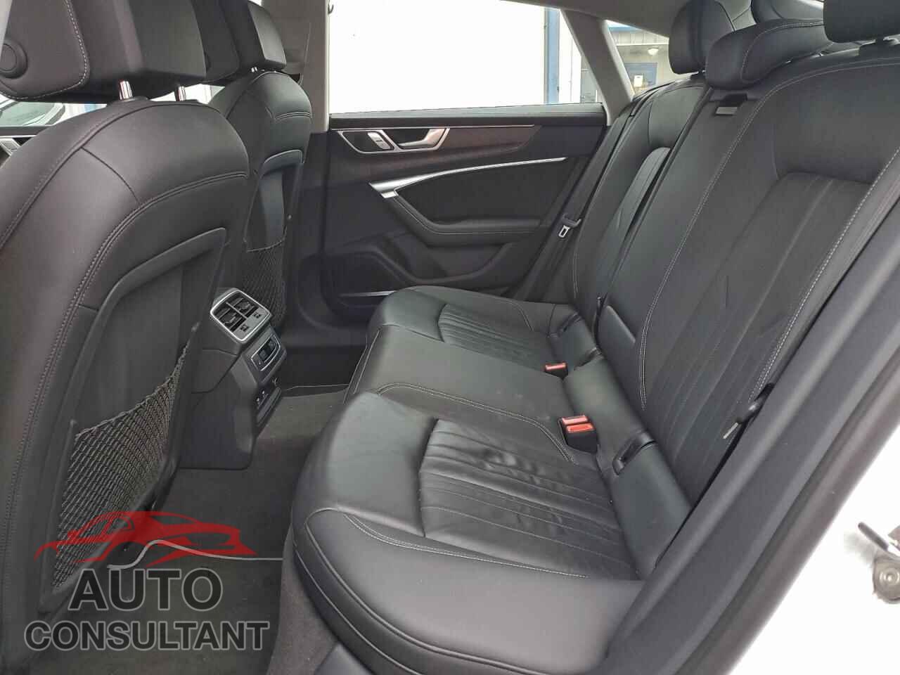 AUDI A7 2019 - WAUR2AF27KN051417