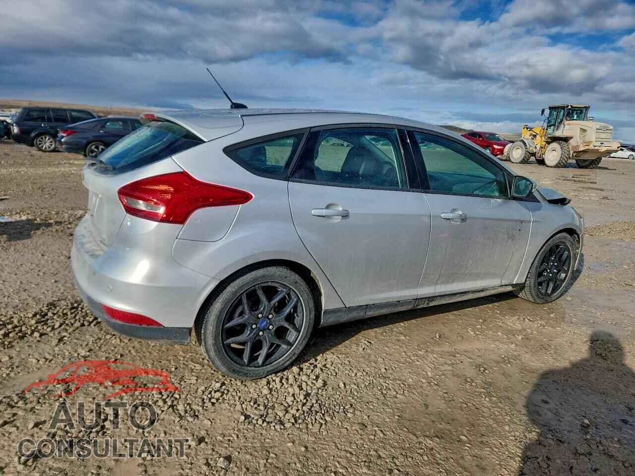 FORD FOCUS 2016 - 1FADP3K28GL328942