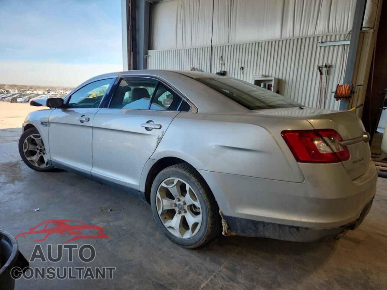 FORD TAURUS 2011 - 1FAHP2EW4BG175617