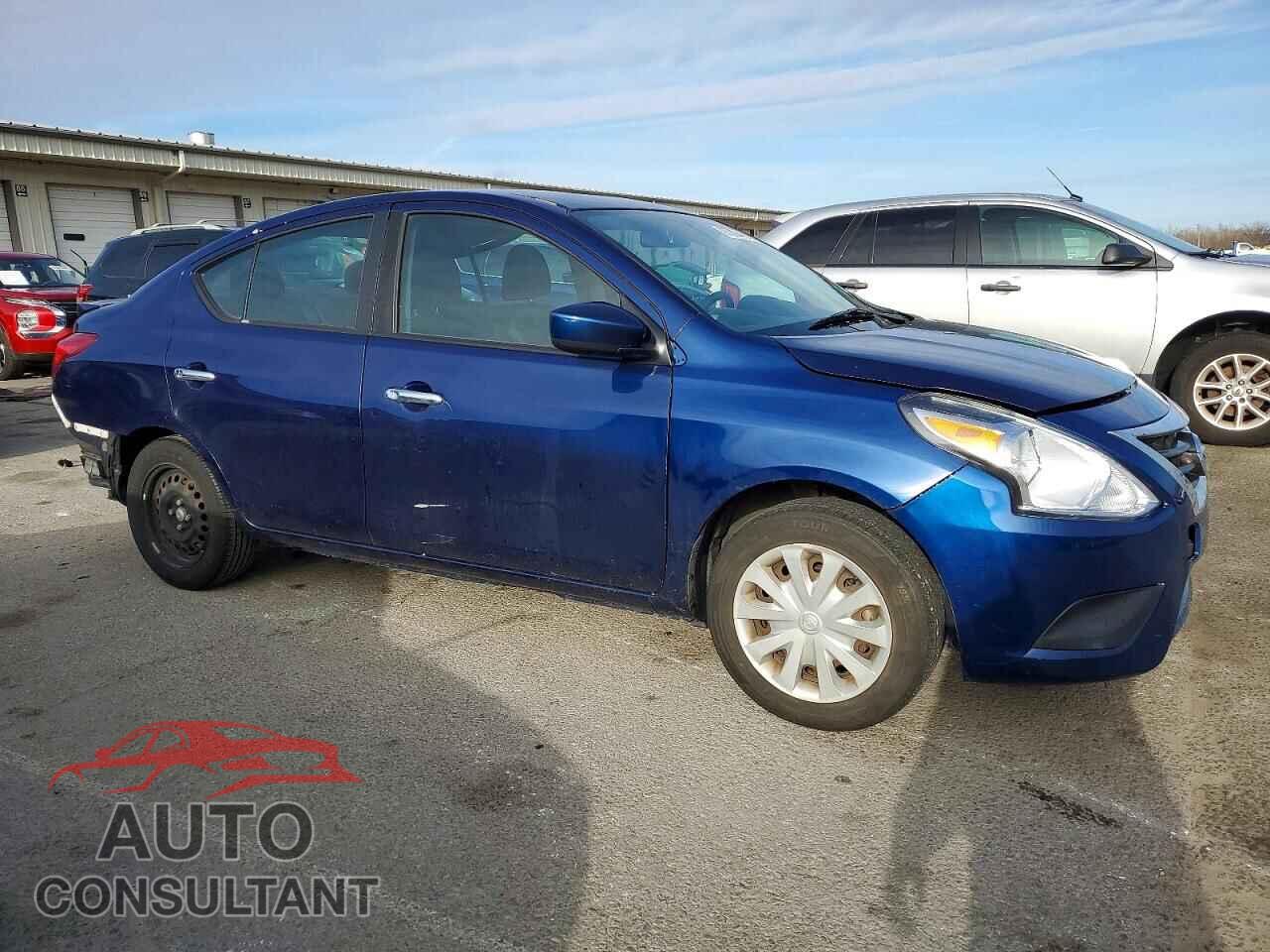NISSAN VERSA 2018 - 3N1CN7AP8JL827092