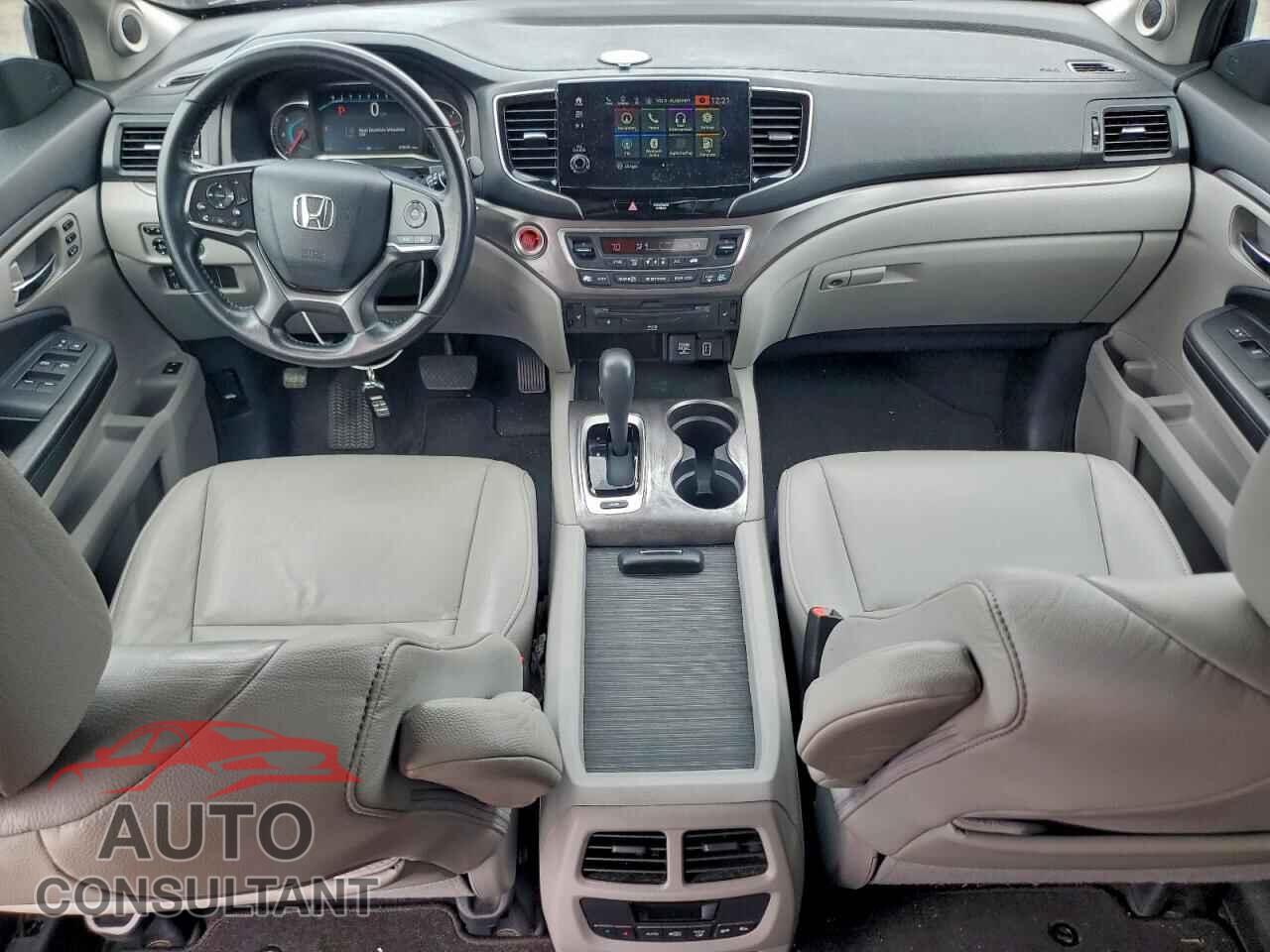 HONDA PILOT 2019 - 5FNYF5H48KB044709