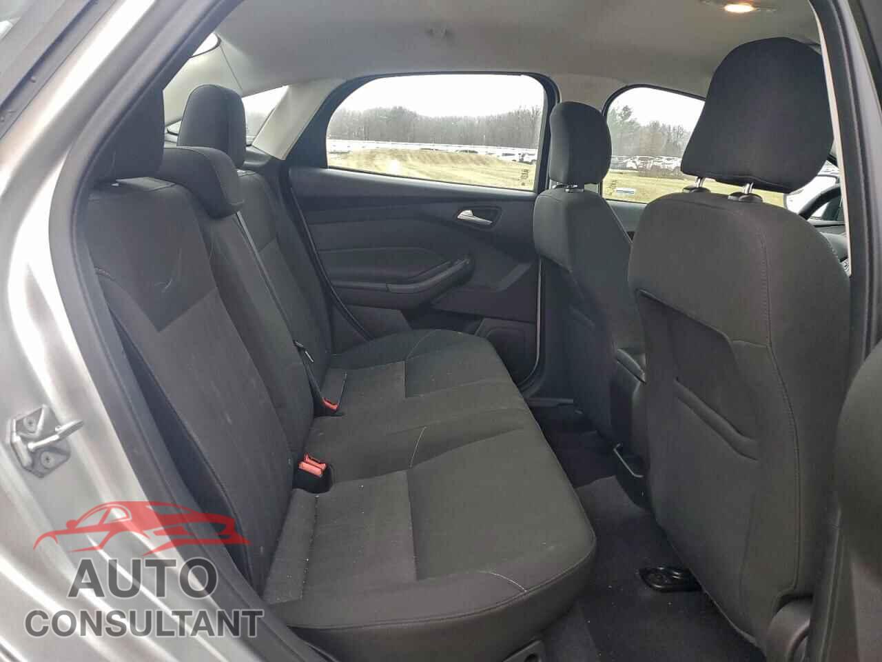 FORD FOCUS 2015 - 1FADP3F23FL373439