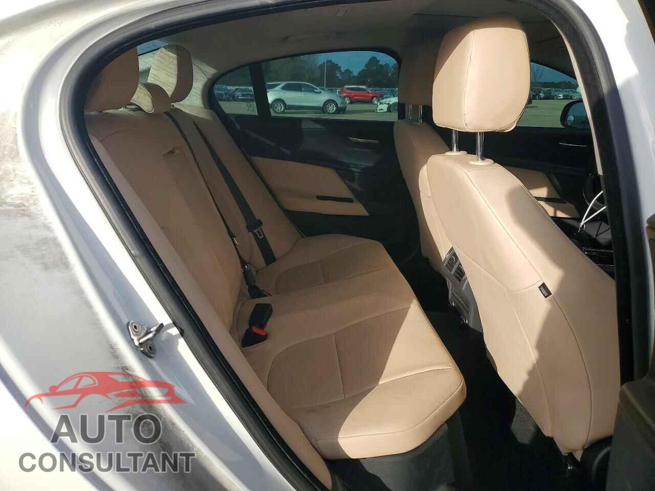 JAGUAR XE 2017 - SAJAR4BG3HA962666