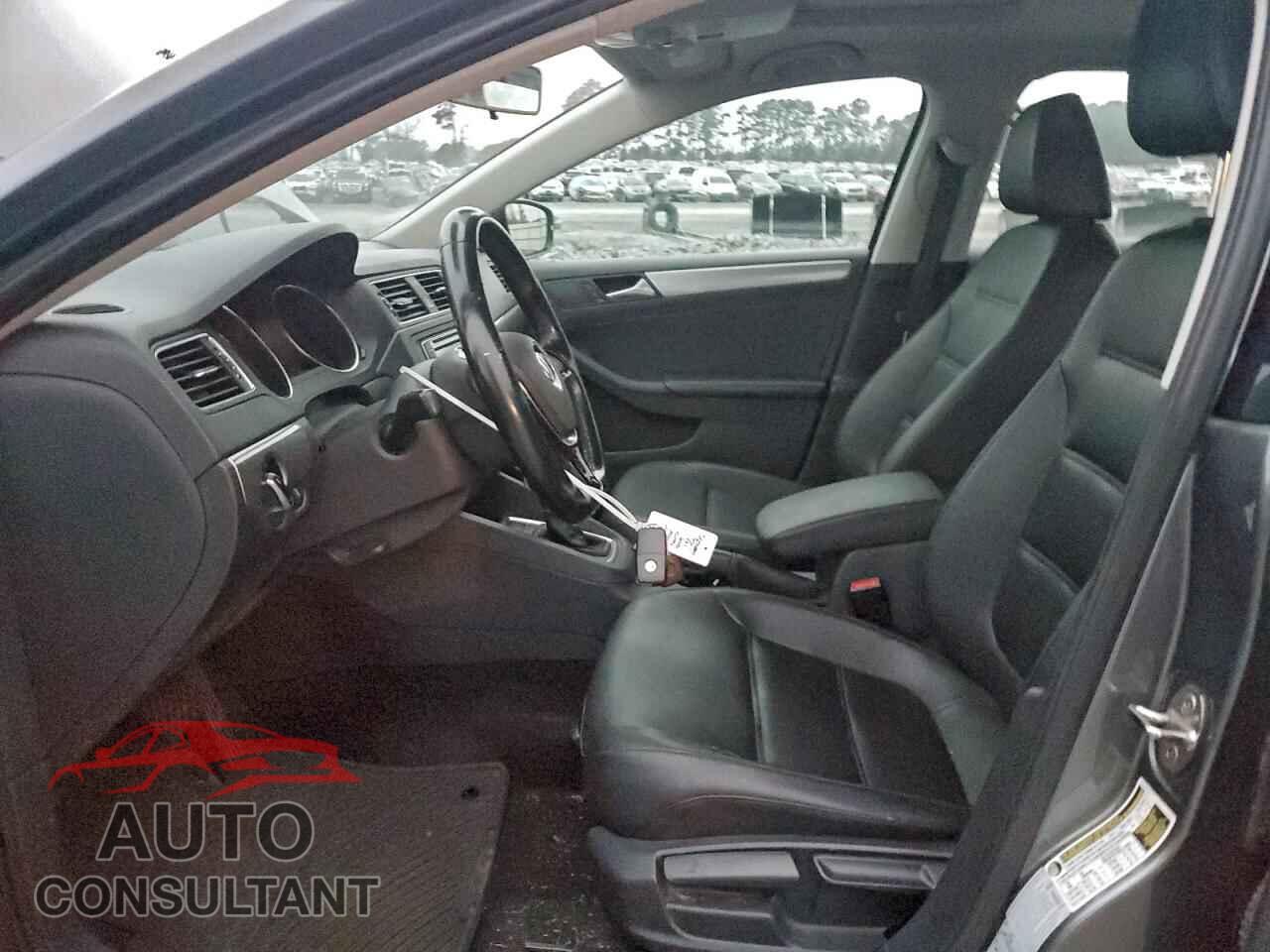 VOLKSWAGEN JETTA 2017 - 3VWDB7AJ9HM280938