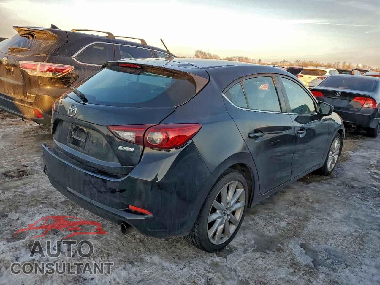 MAZDA 3 2017 - 3MZBN1L76HM138723