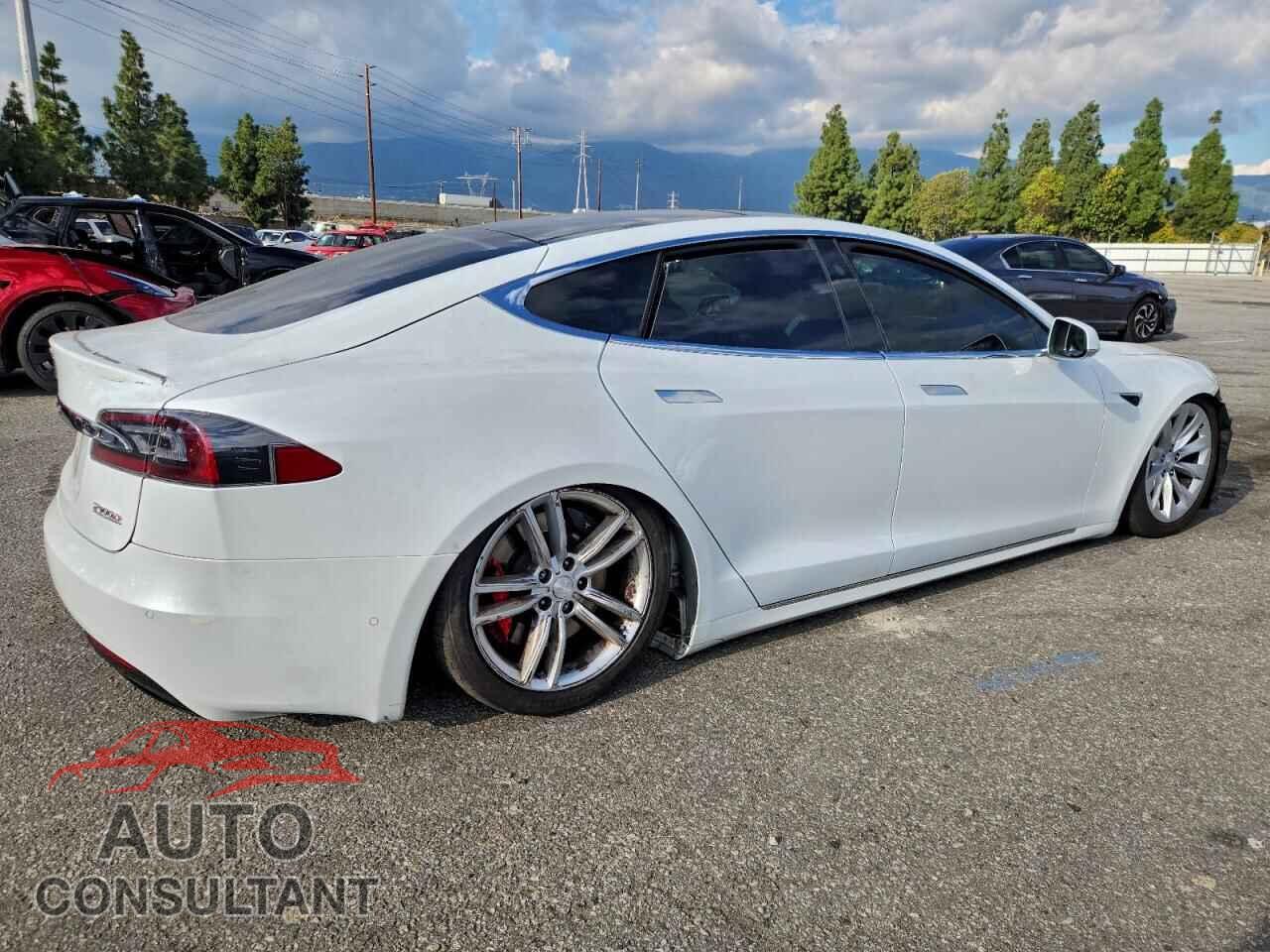 TESLA MODEL S 2018 - 5YJSA1E4XJF272193
