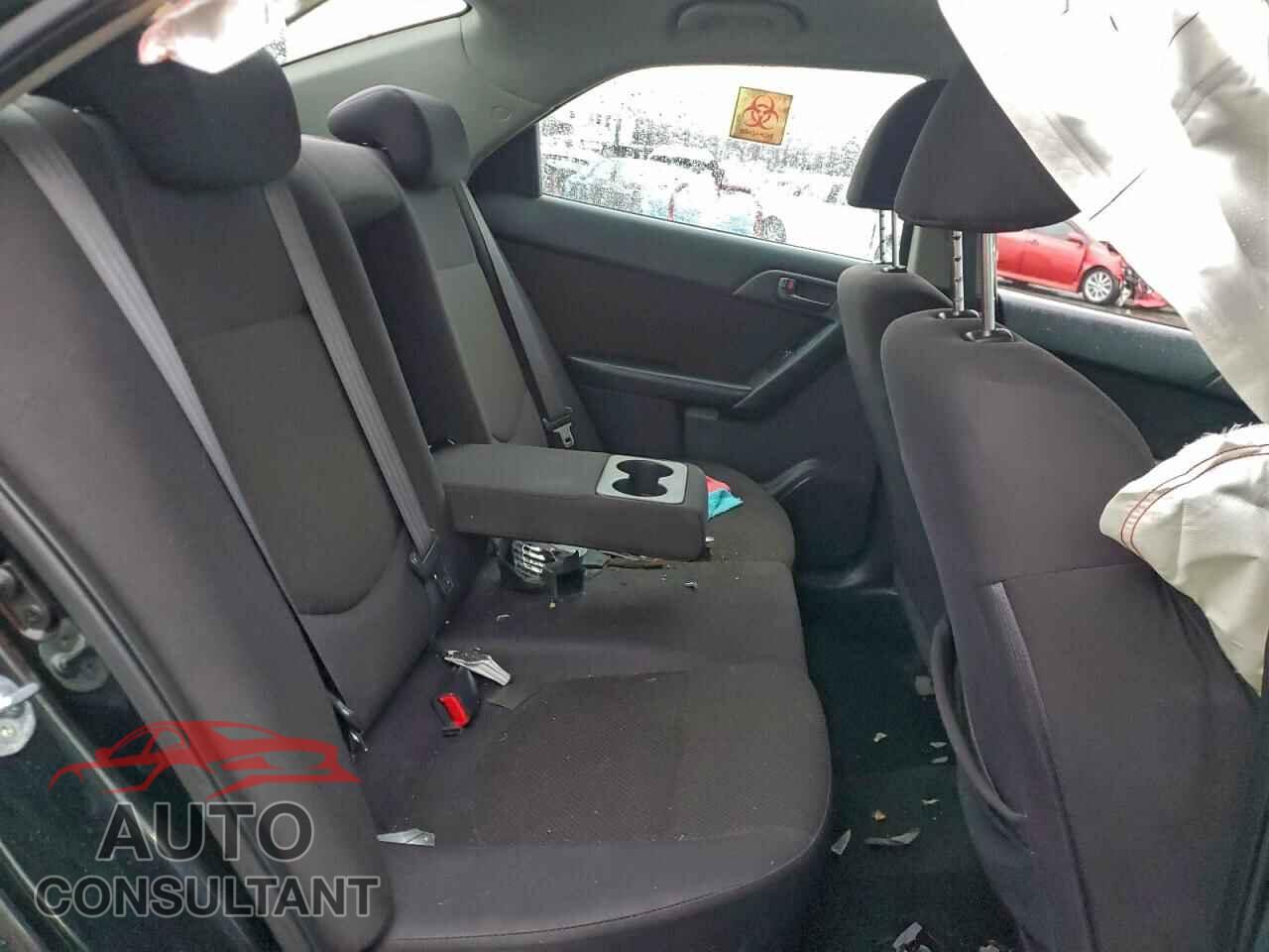 KIA FORTE 2011 - KNAFU4A21B5440141