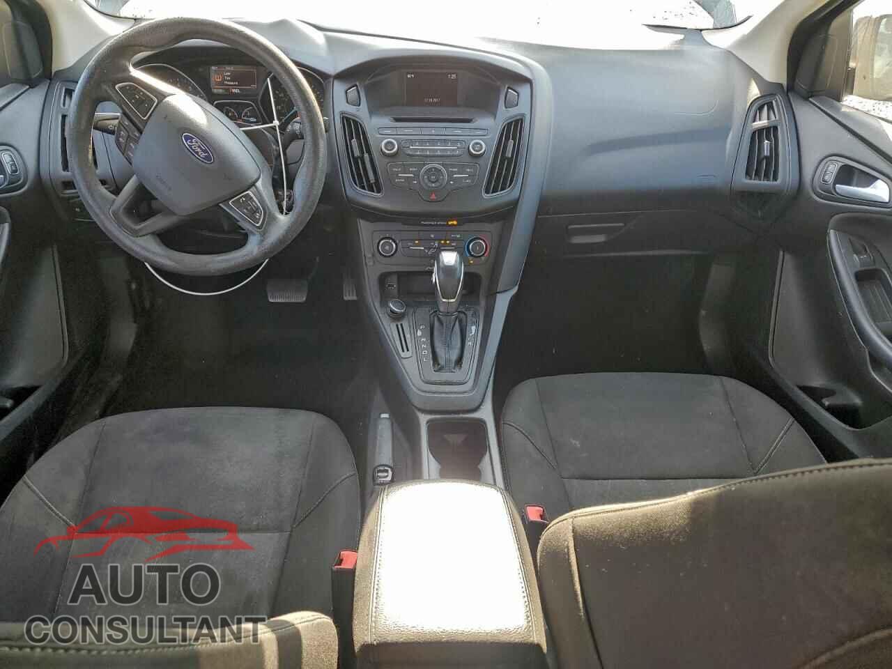 FORD FOCUS 2015 - 1FADP3F24FL329708