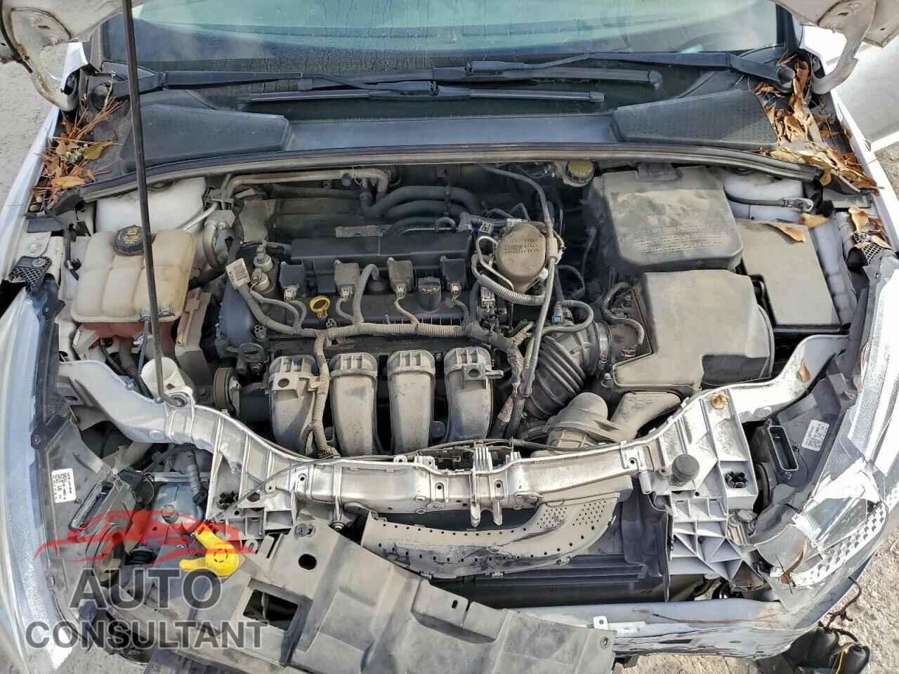 FORD FOCUS 2015 - 1FADP3F23FL240373