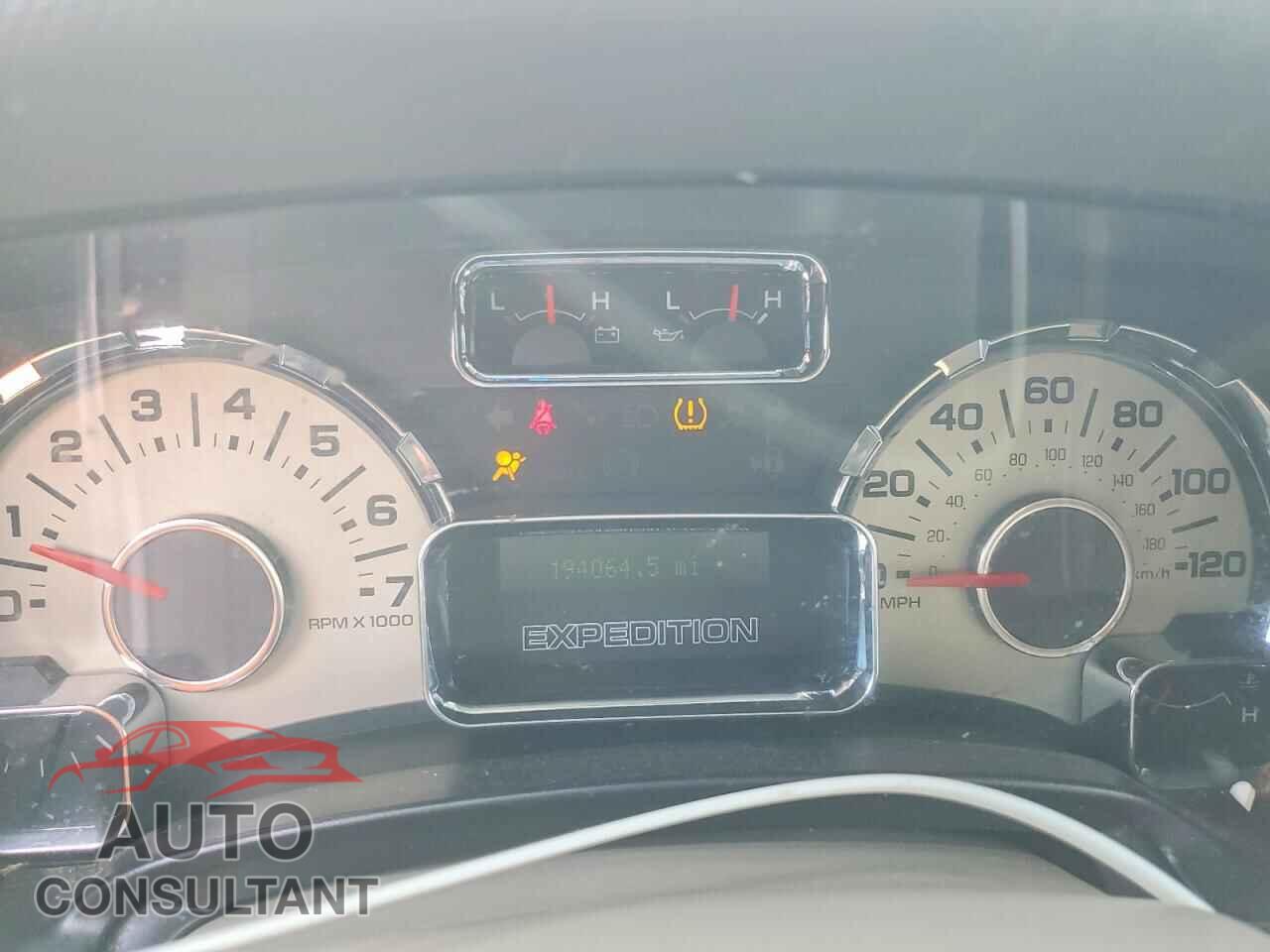 FORD EXPEDITION 2011 - 1FMJU1K59BEF28600