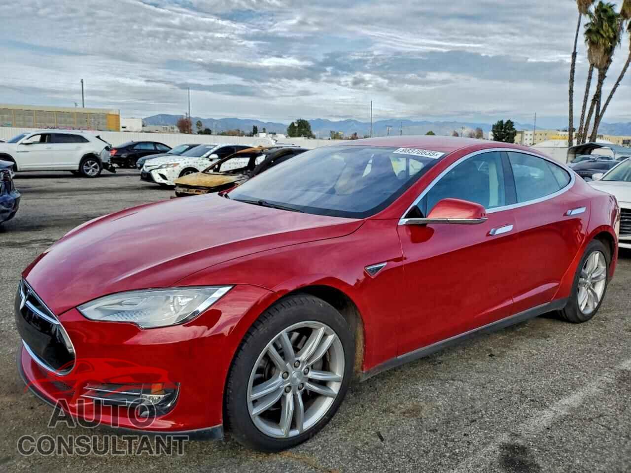 TESLA MODEL S 2013 - 5YJSA1CG7DFP18110