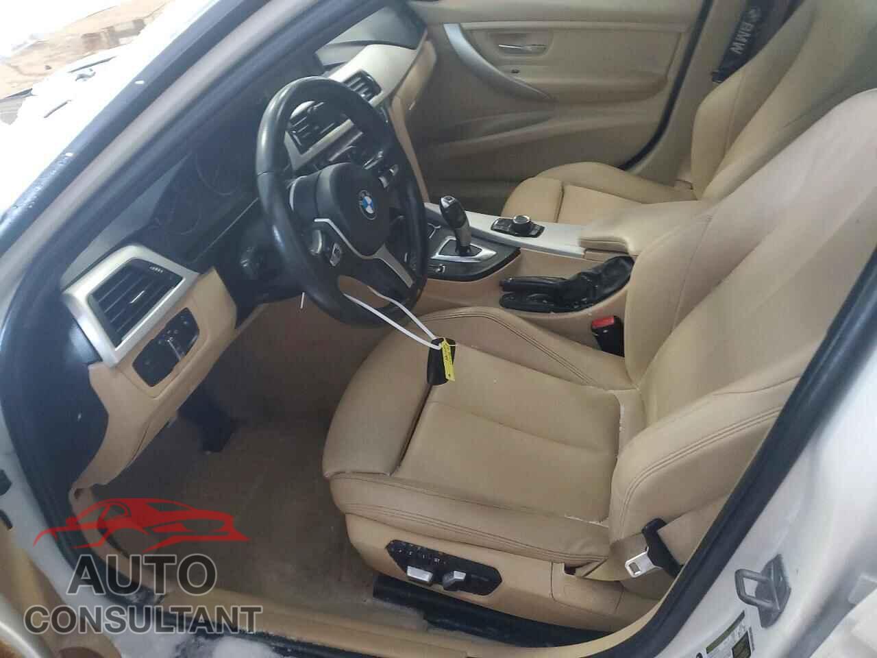 BMW 3 SERIES 2016 - WBA8A9C57GK619198