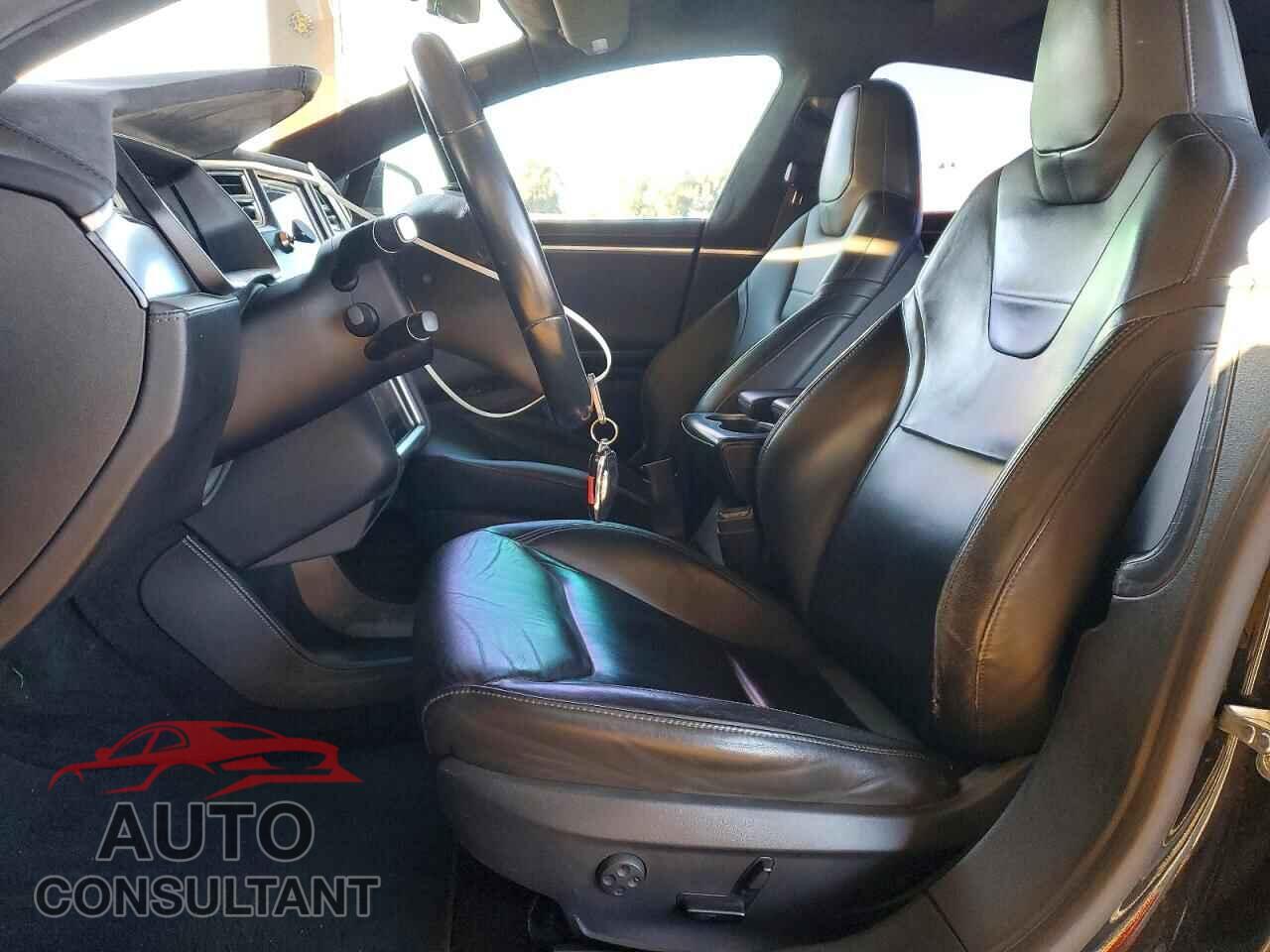 TESLA MODEL S 2016 - 5YJSA1E26GF130558