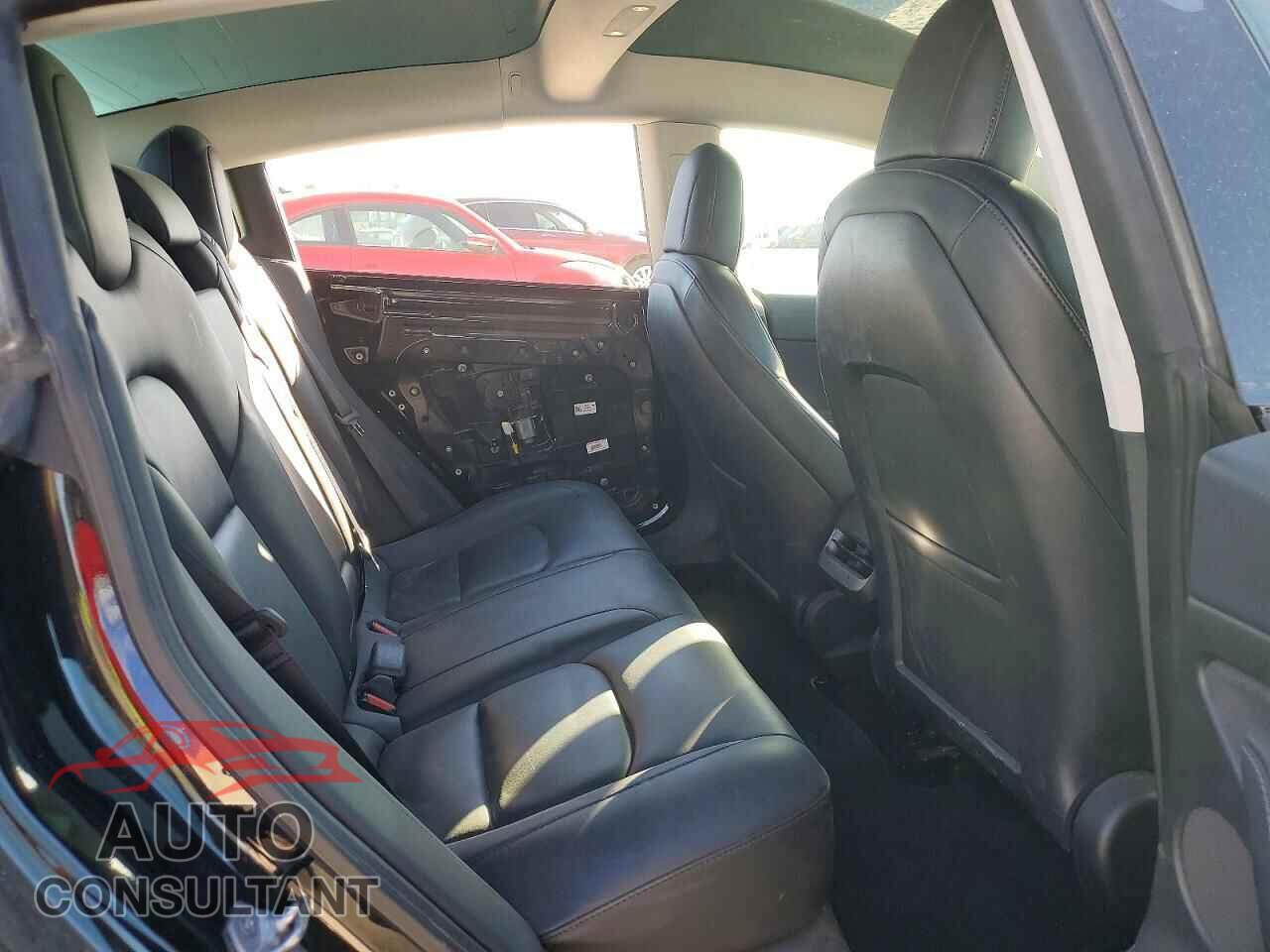 TESLA MODEL 3 2022 - 5YJ3E1EB2NF110247