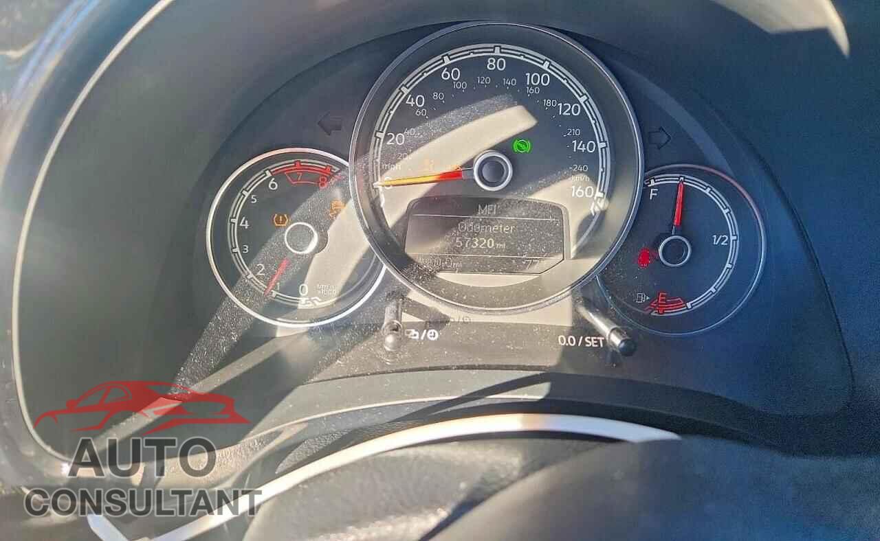 VOLKSWAGEN BEETLE 2019 - 3VWFD7AT5KM706345