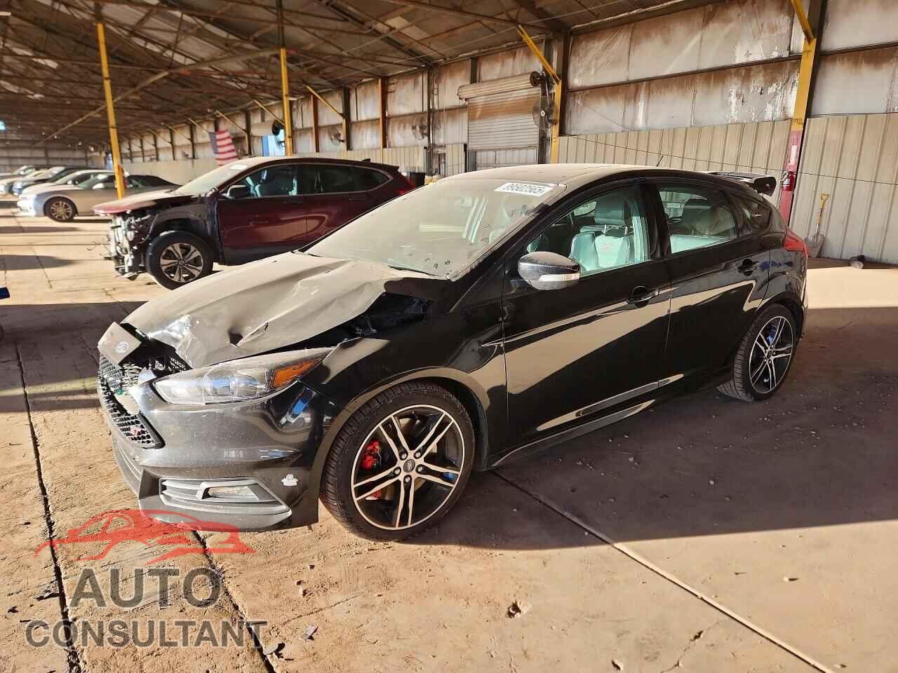 FORD FOCUS 2017 - 1FADP3L9XHL204992