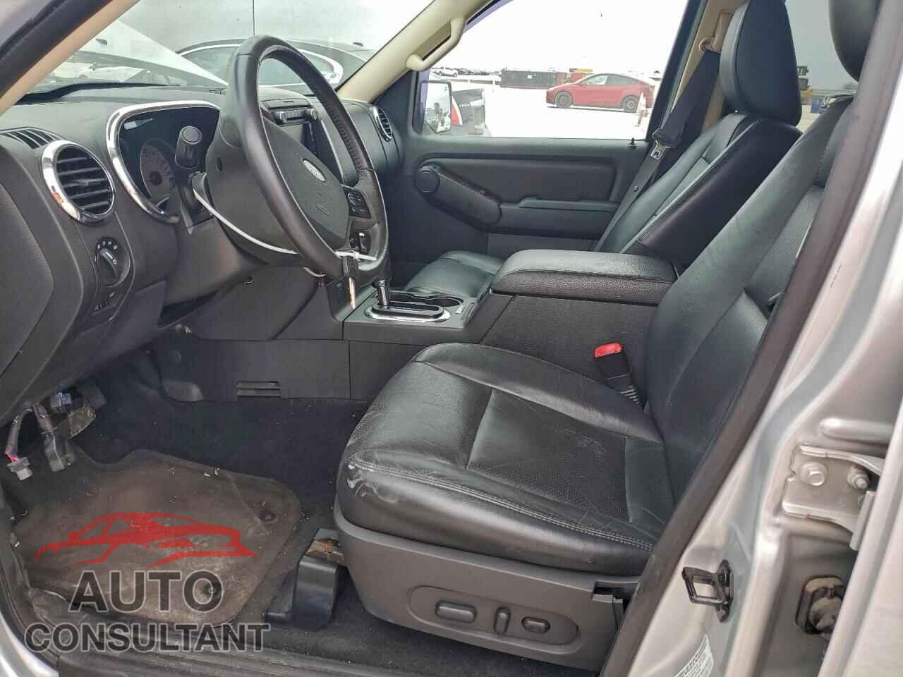 FORD EXPLORER 2010 - 1FMEU6FE1AUB16071