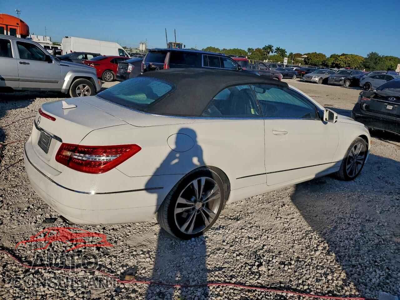 MERCEDES-BENZ E-CLASS 2011 - WDDKK5GF2BF095547