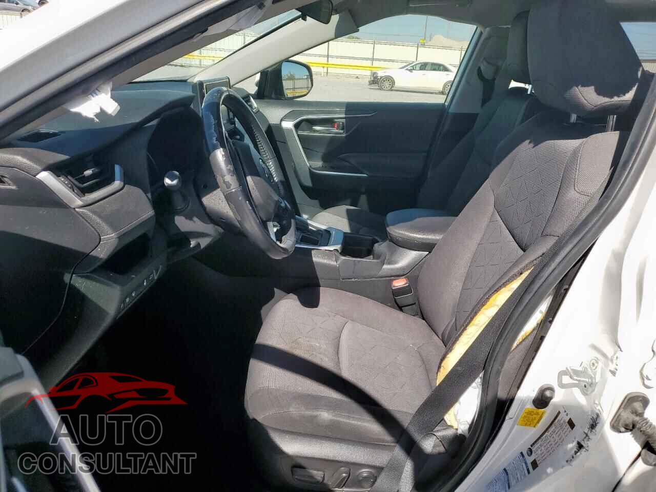 TOYOTA RAV4 2019 - JTMP1RFV5KD031517