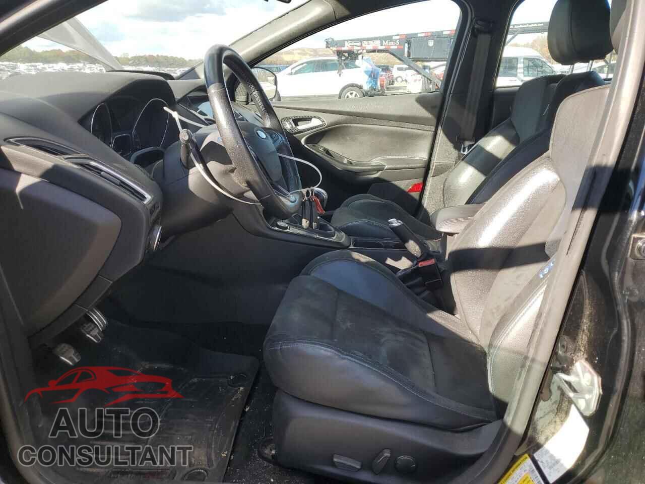 FORD FOCUS 2017 - WF0DP3TH6H4118412