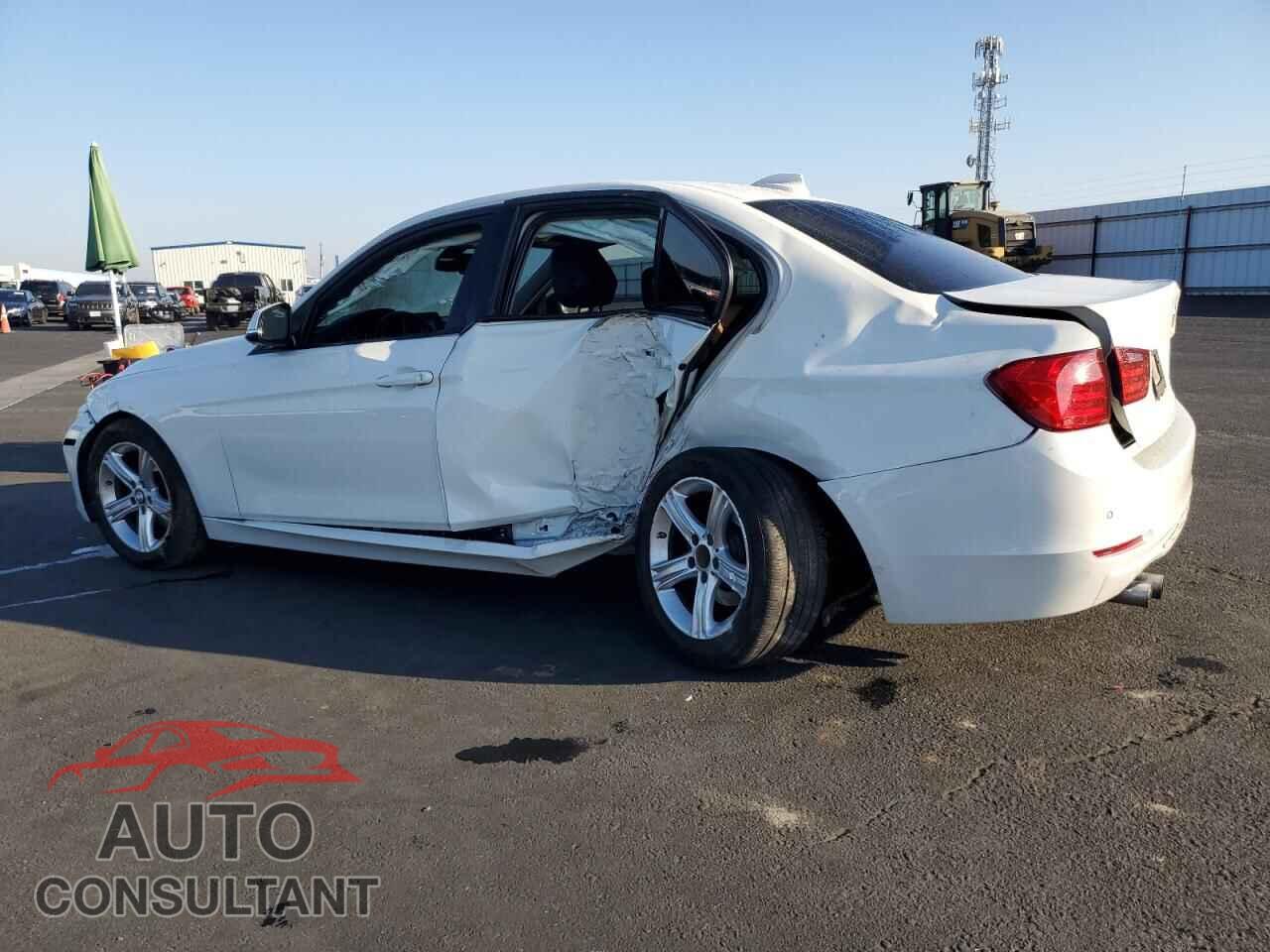 BMW 3 SERIES 2015 - WBA3C1C56FP851430