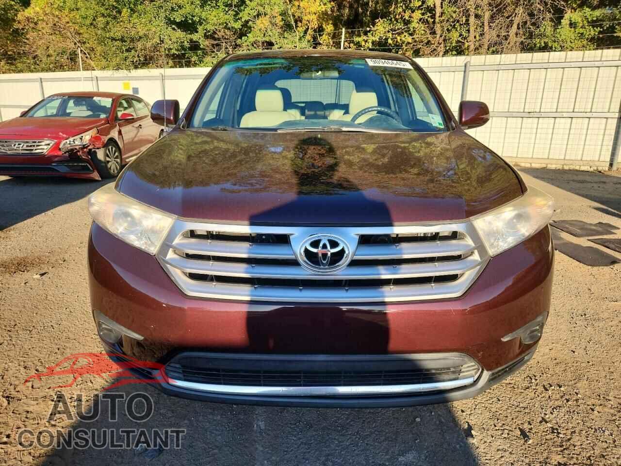 TOYOTA HIGHLANDER 2012 - 5TDZK3EH2CS071302