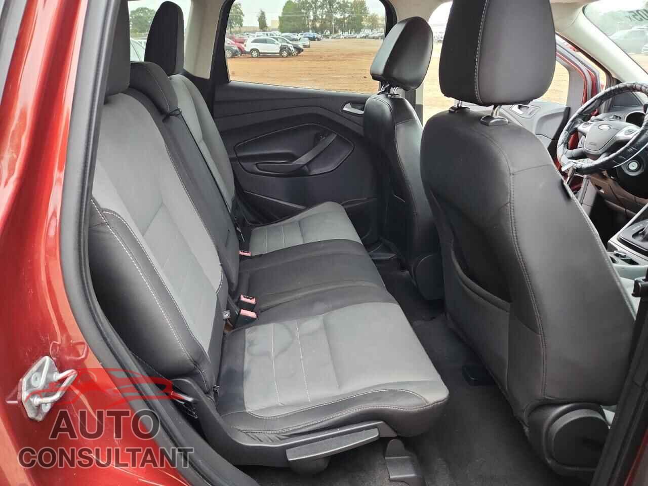 FORD ESCAPE 2016 - 1FMCU0G90GUC45689