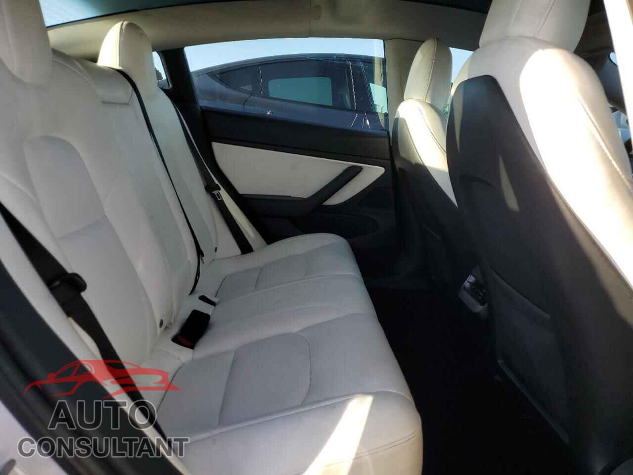 TESLA MODEL 3 2021 - 5YJ3E1EB6MF876142