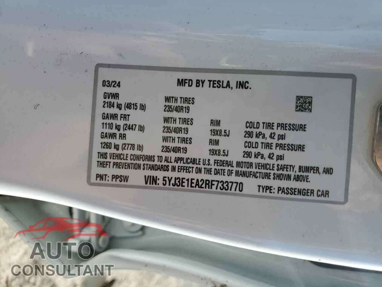 TESLA MODEL 3 2024 - 5YJ3E1EA2RF733770
