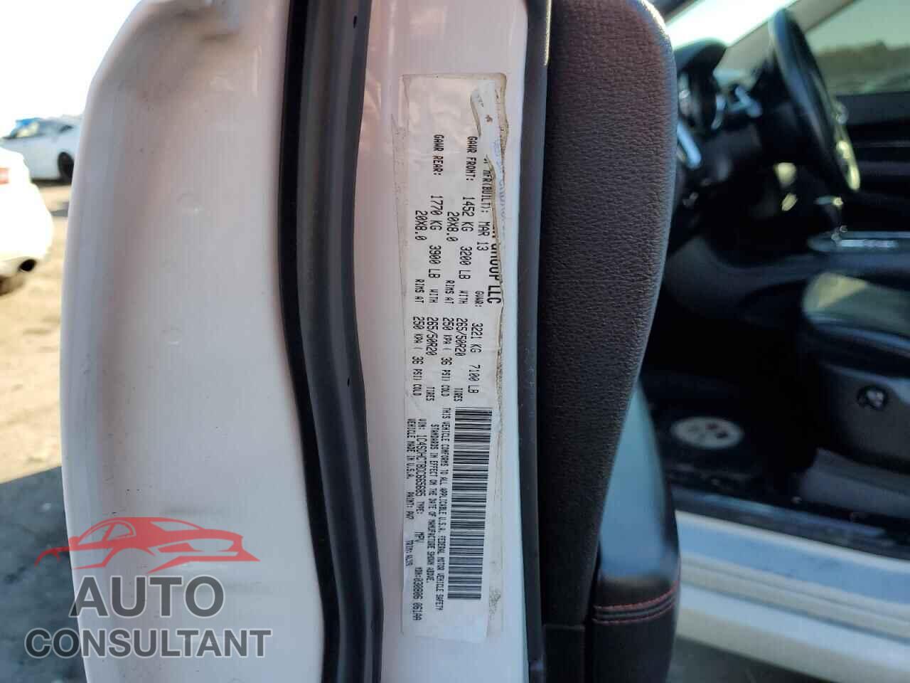 DODGE DURANGO 2013 - 1C4SDHCT8DC665685