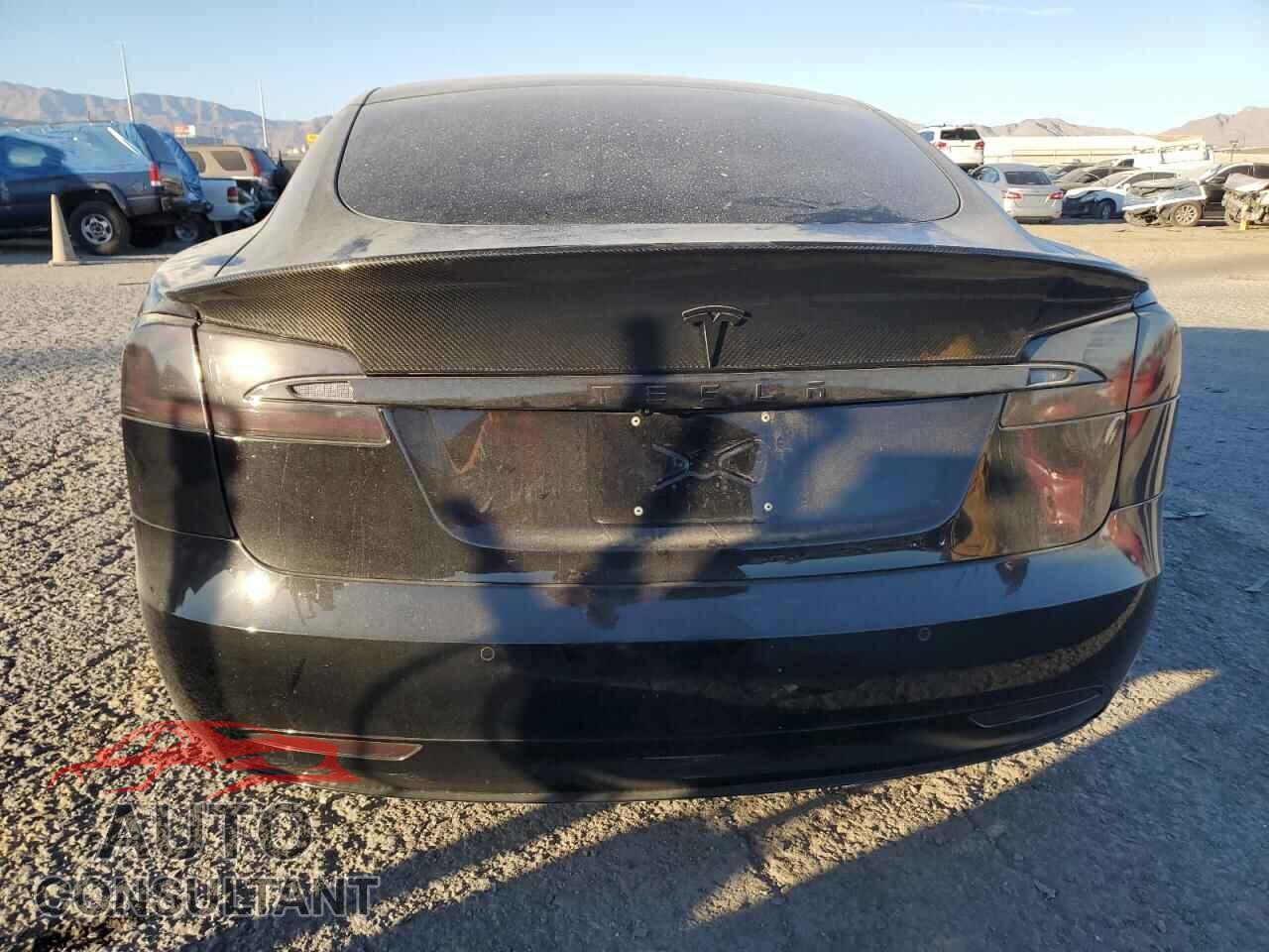 TESLA MODEL S 2021 - 5YJSA1E24MF427162