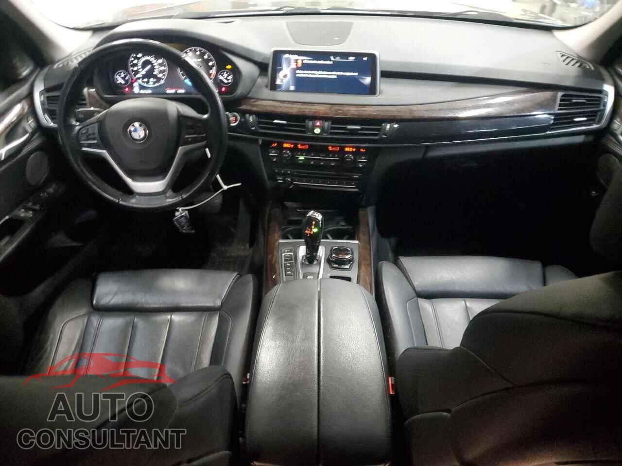 BMW X5 2014 - 5UXKR6C52E0C02548
