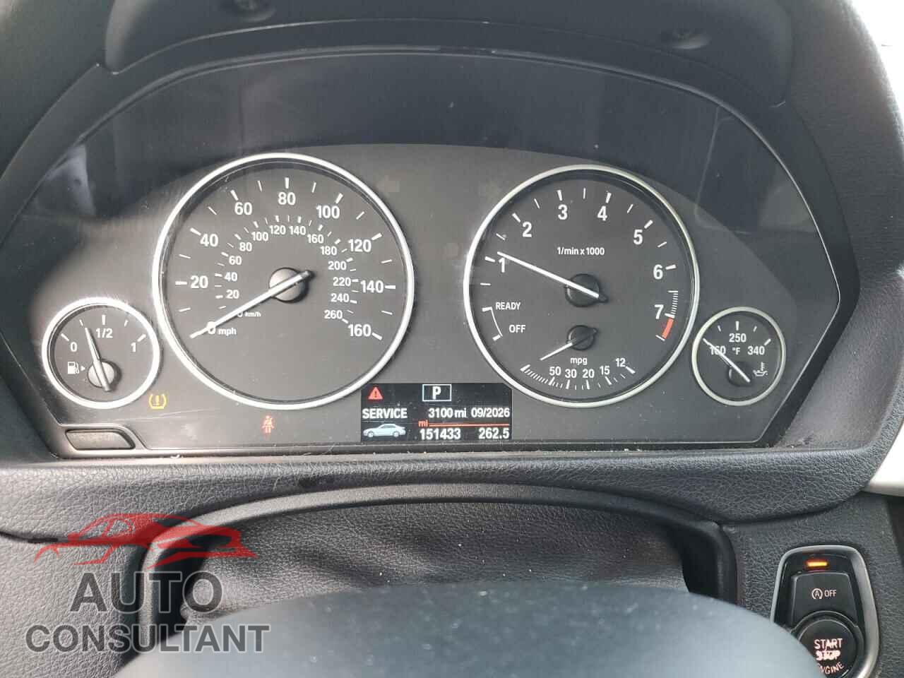 BMW 3 SERIES 2016 - WBA8E1G53GNU10300