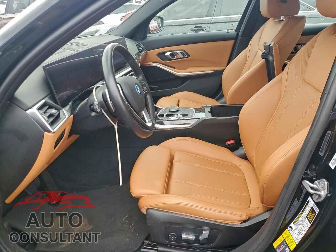 BMW 3 SERIES 2023 - 3MW39FS02P8D05922