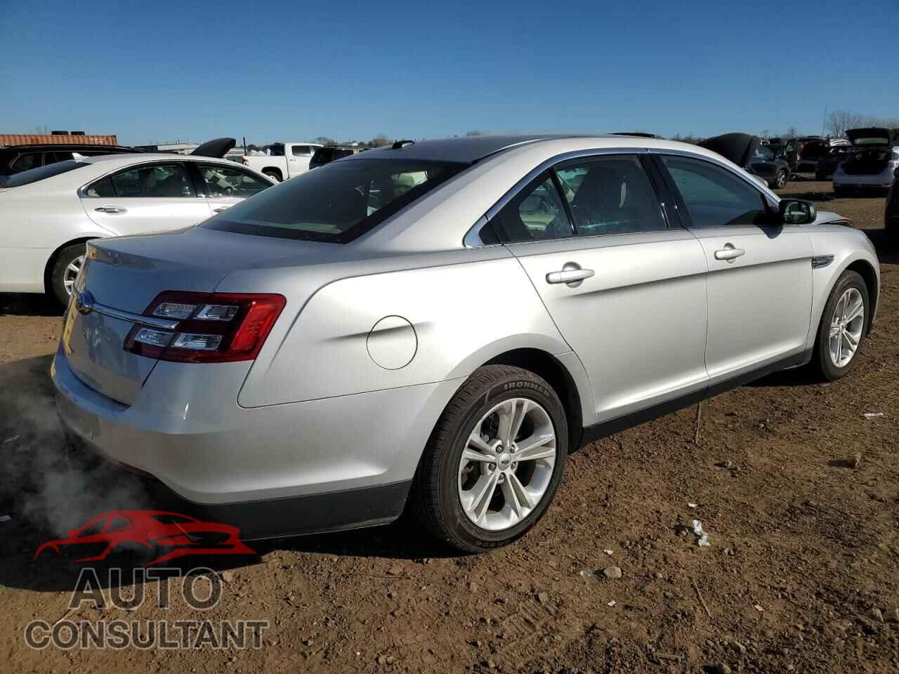 FORD TAURUS 2018 - 1FAHP2D83JG134493