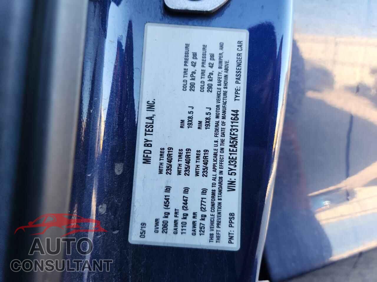 TESLA MODEL 3 2019 - 5YJ3E1EA5KF311644